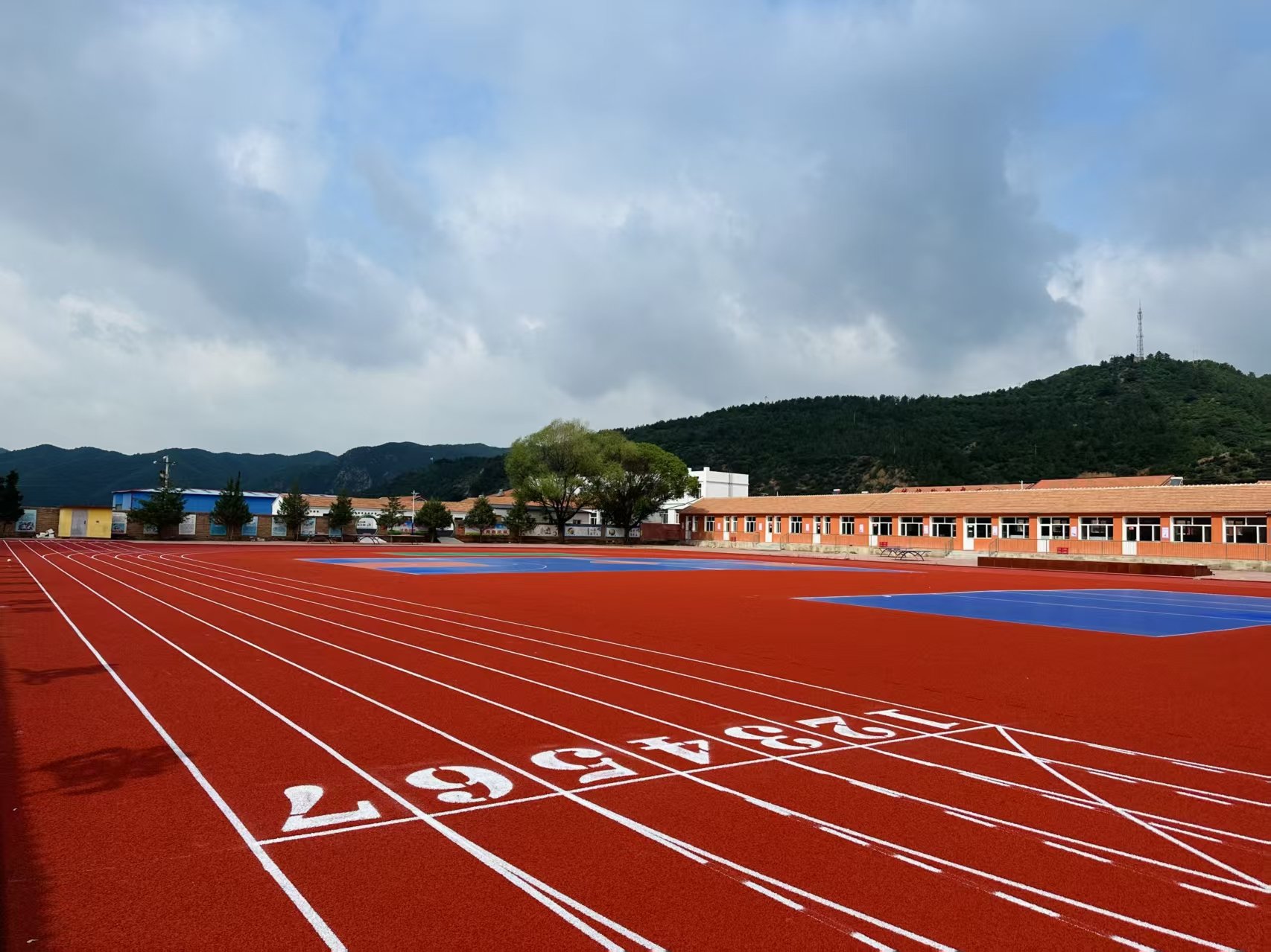 三门峡市自结纹塑胶跑道EPDM地面 - 一站式服务